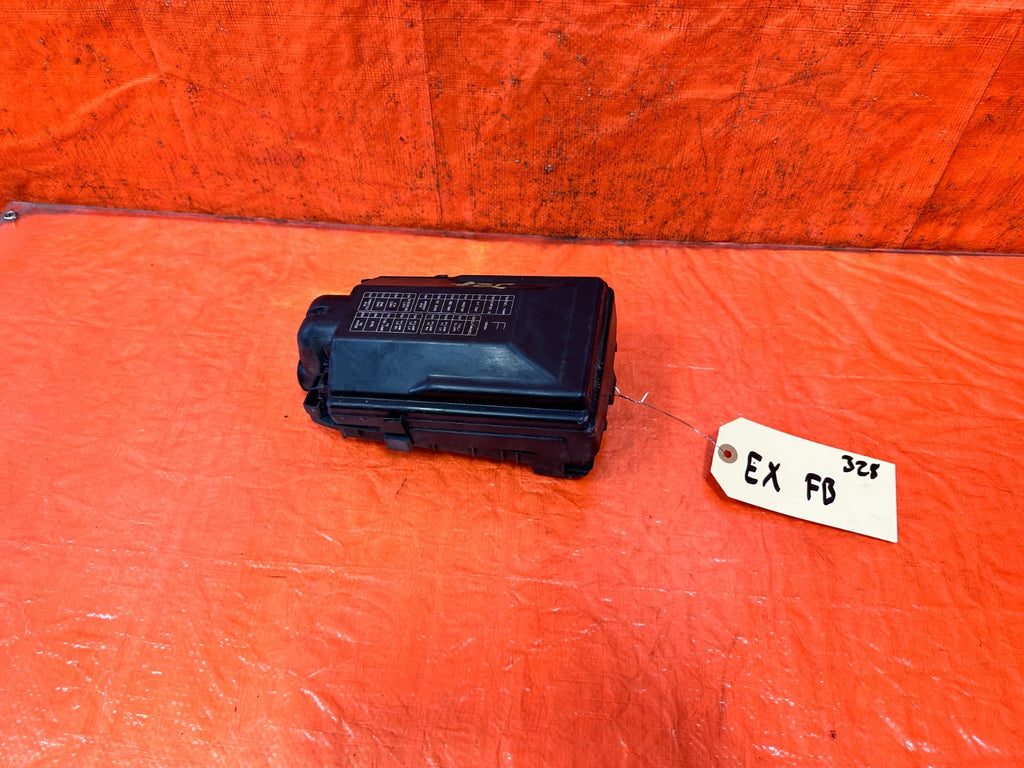 08 09 INFINITI G37 2D COUPE UNDER THE HOOD ENGINE BAY FUSE BOX PANEL   OEM 3280