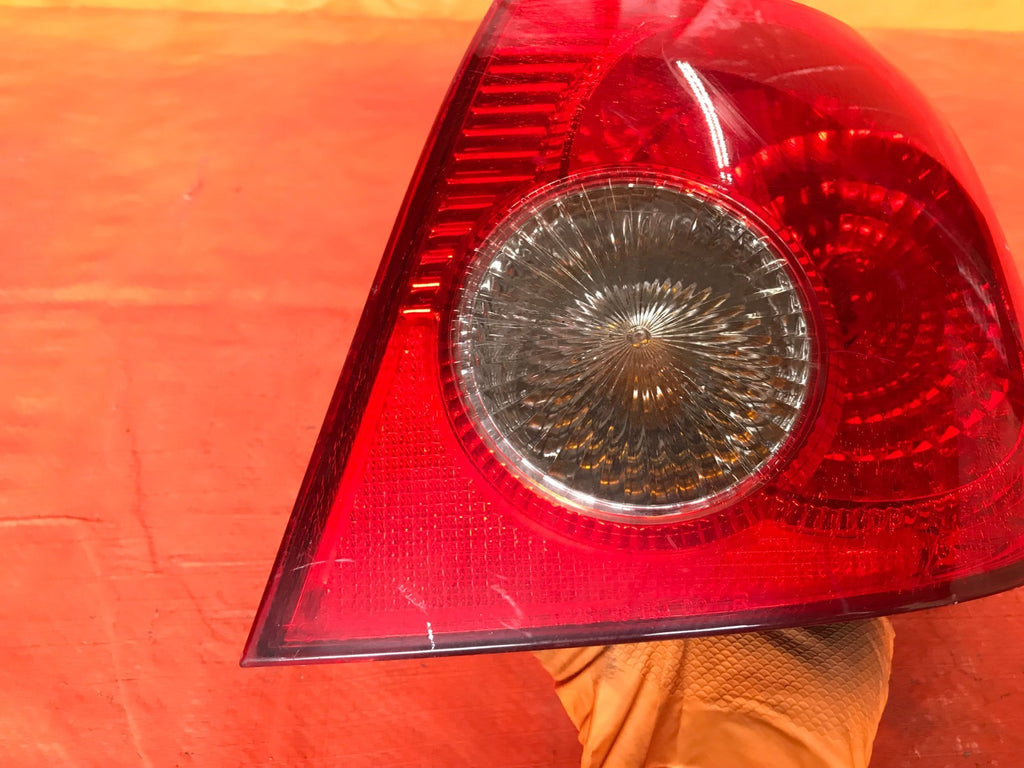 OEM 2006 2007 2007 TOYOTA COROLLA PASSENGER RIGHT OUTER TAIL LIGHT LAMP 07 08  1