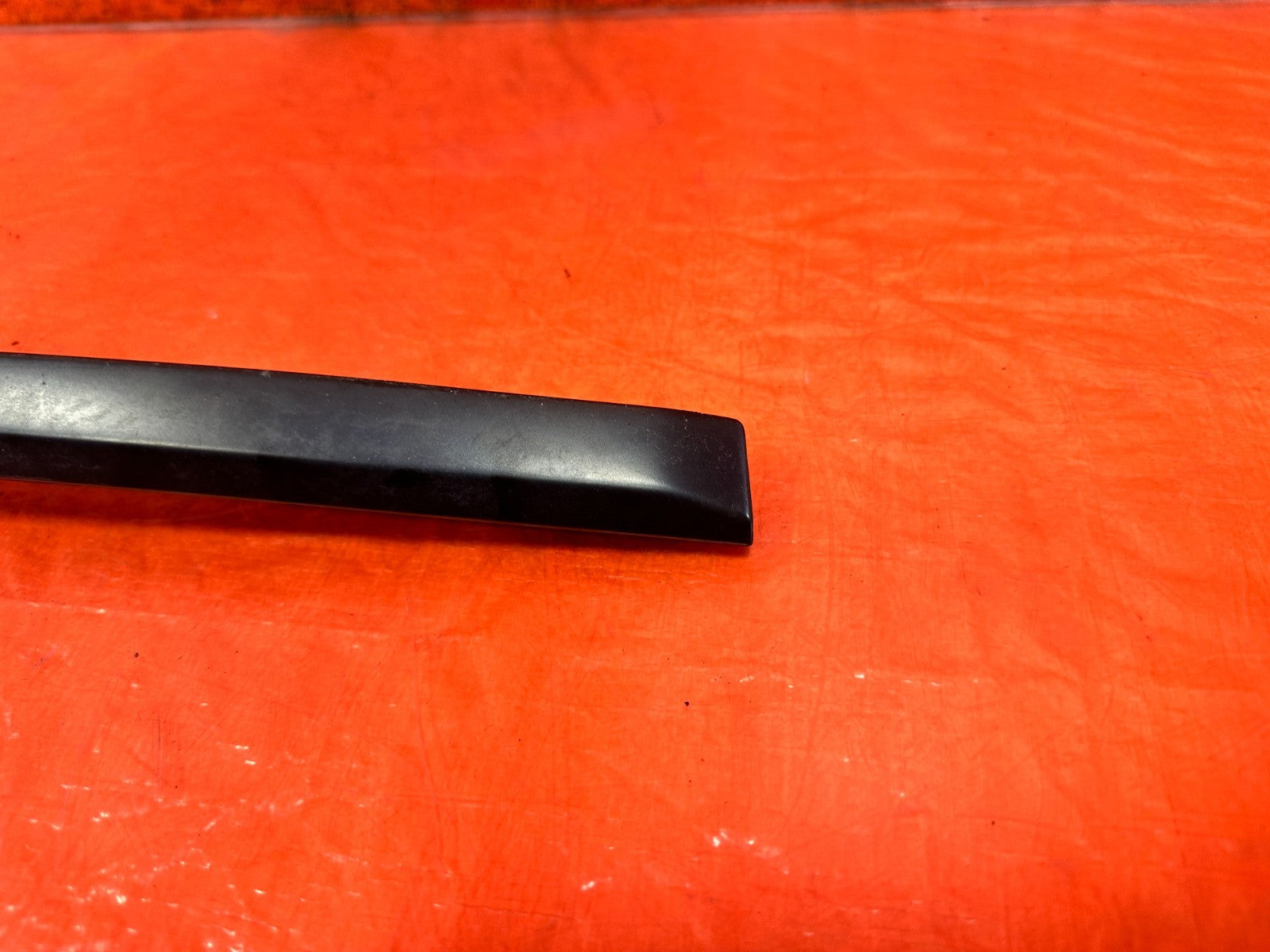 90 91 HONDA CIVIC HATCHBACK   LEFT CENTER PILLAR TRIM    73840 SH0 A10   OEM 3252