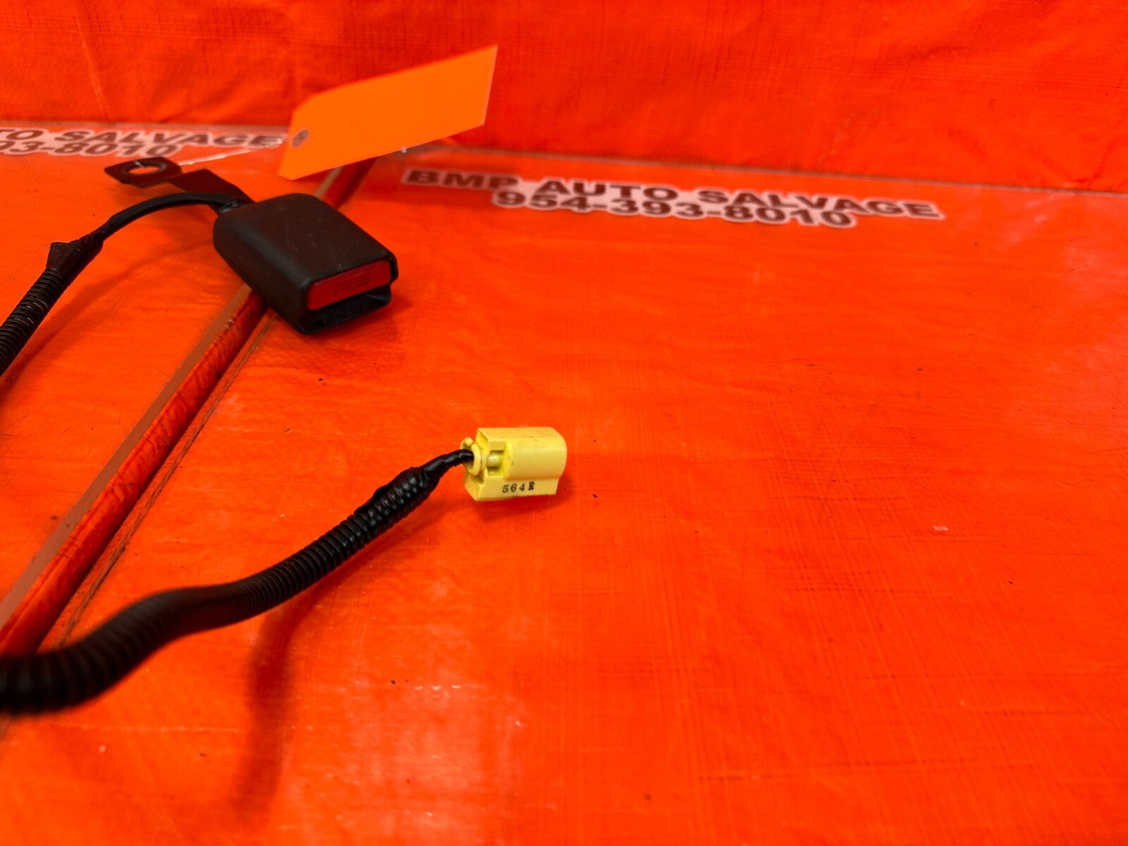 15 19 SUBARU WRX STI   DRIVER LEFT FRONT SEAT BELT CLIP BUCKLE   OEM FACTORY 15S4