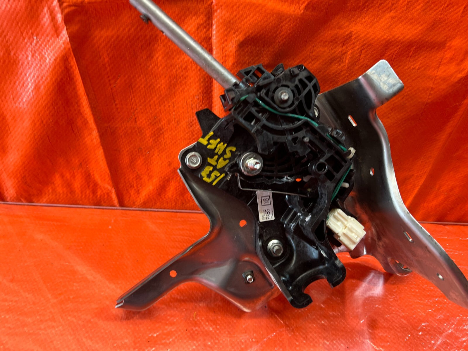 13 18 ACURA RDX BASE   AUTOMATIC TRANSMISSION SHIFTER / GEAR SELECTOR   OEM #1537