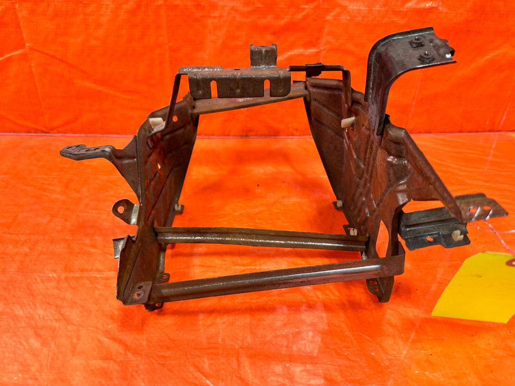 88 89 HONDA CRX   RADIO BRACKET INSTRUMENT CONSOLE CENTER BRACKET   OEM #2776