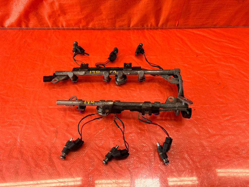 08 15 INFINITI G37 Q60   VQ37VHR   AUS   FACTORY REPLACEMENT FUEL INJECTORS #1904