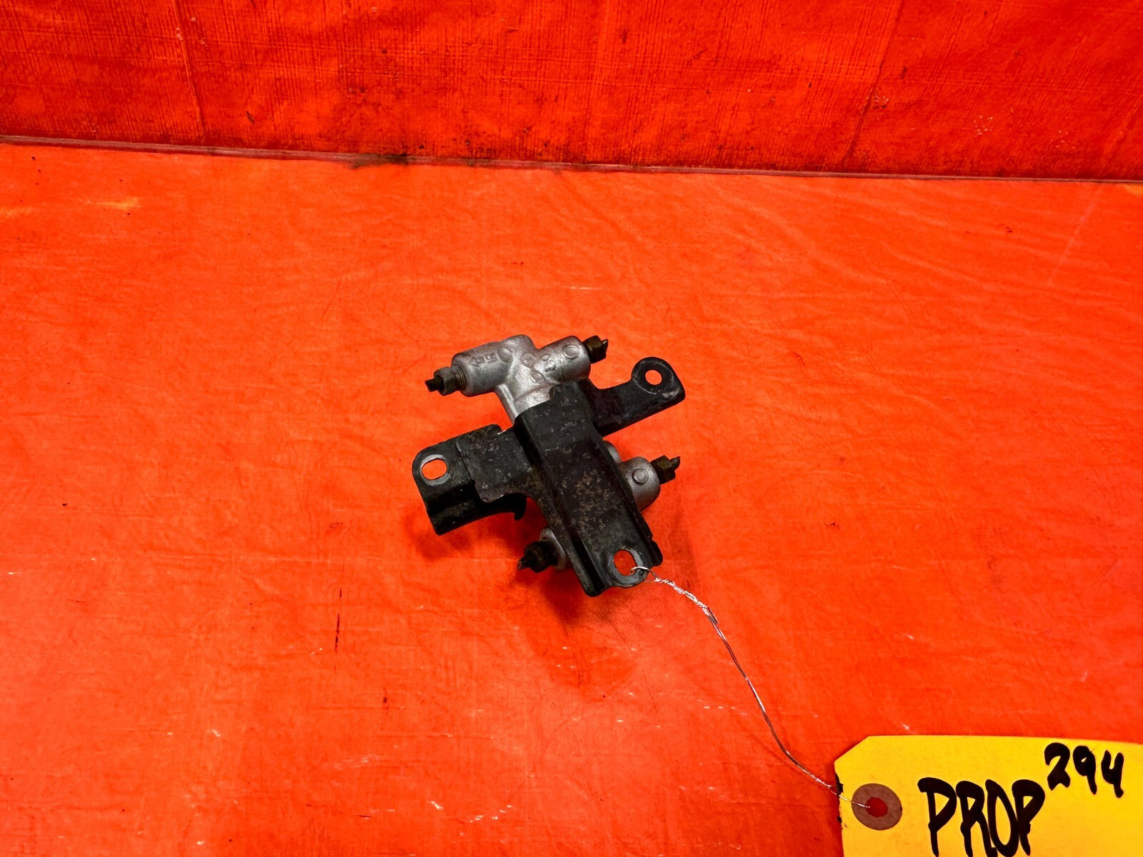 92 95 HONDA CIVIC SI REAR DISC BRAKE PROPORTIONING VALVE 4040 40/40 PROP VALVE 42