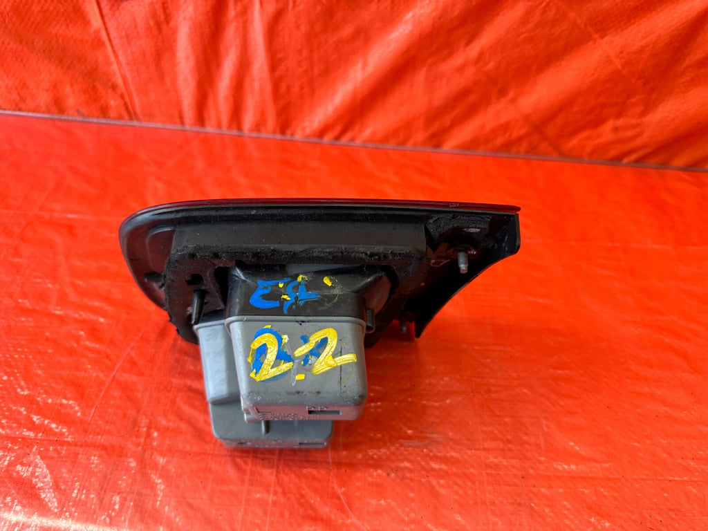 92 95 HONDA CIVIC   COUPE & SEDAN DRIVER LEFT TRUNK INNER TAIL LIGHT LAMP  OEM 17