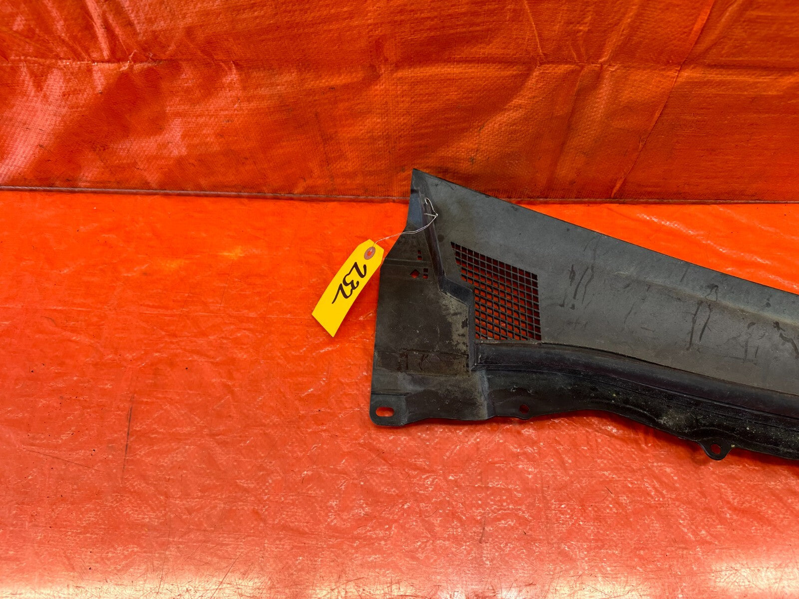 08 15 INFINITI G37 COUPE CONVERTIBLE WINDSHIELD WIPER COWL TRIM PLASTIC OEM 2326