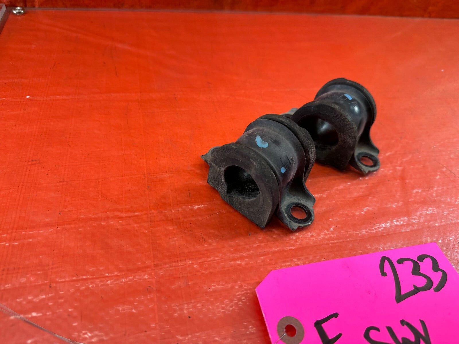 09 14 ACURA TSX   FRONT SWAY BAR MOUNTING BRACKET & BUSHING SET   OEM #2333