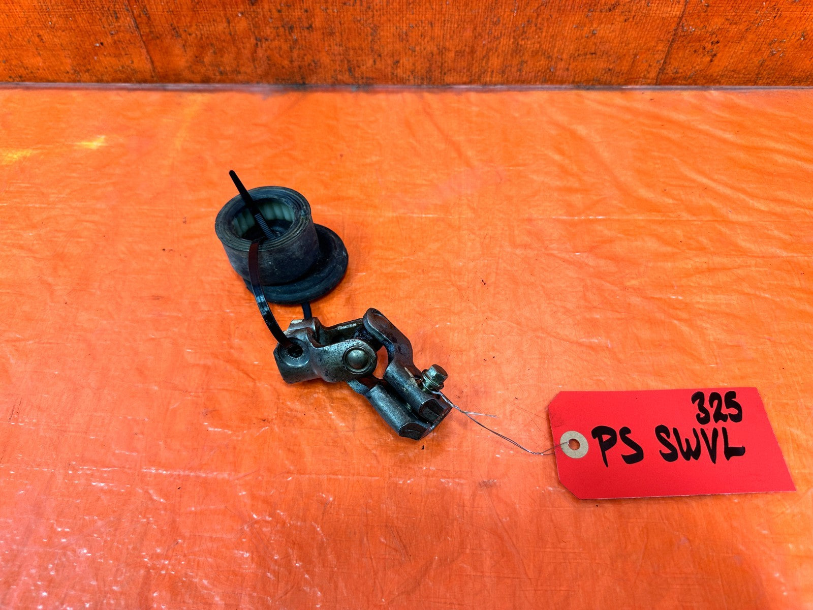 88 91 HONDA CIVIC   MANUAL STEERING COLUMN TO RACK U / B JOINT SWIVEL YOKE  3250
