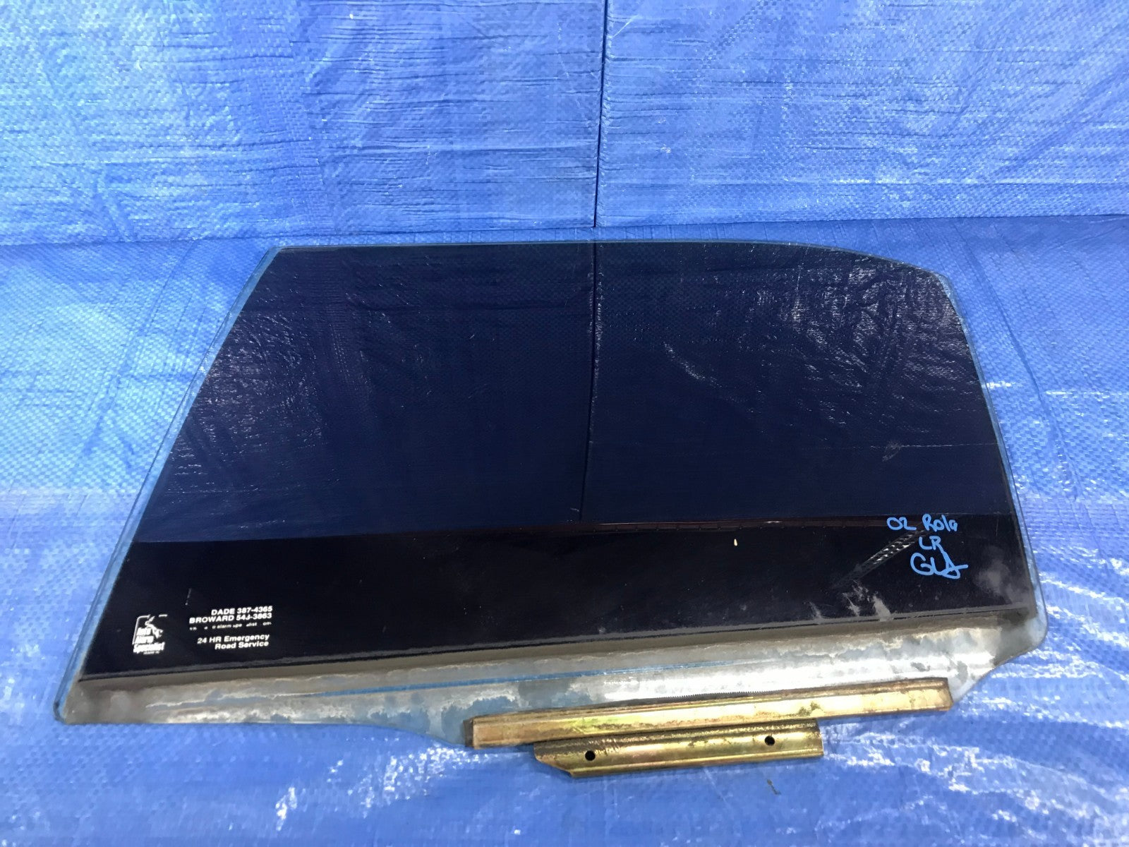 OEM 2002 02 TOYOTA COROLLA S   DRIVER LEFT REAR WINDOW GLASS0