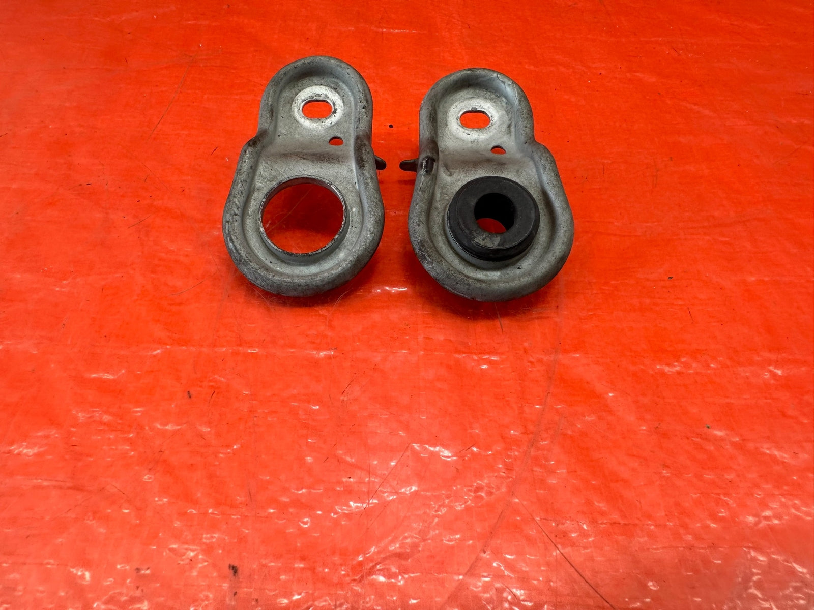 00 09 HONDA S2000   RADIATOR MOUNTING BRACKET SET LEFT & RIGHT OEM FACTORY #1974