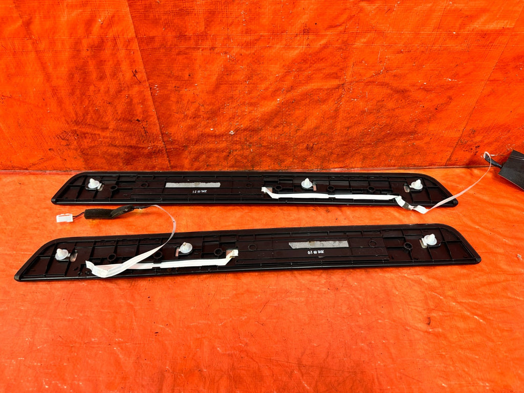 16 20 INFINITI Q50   ILLUMINATING FLOOR PILLAR SCUFF PLATE SET   OEM FACTORY 3142