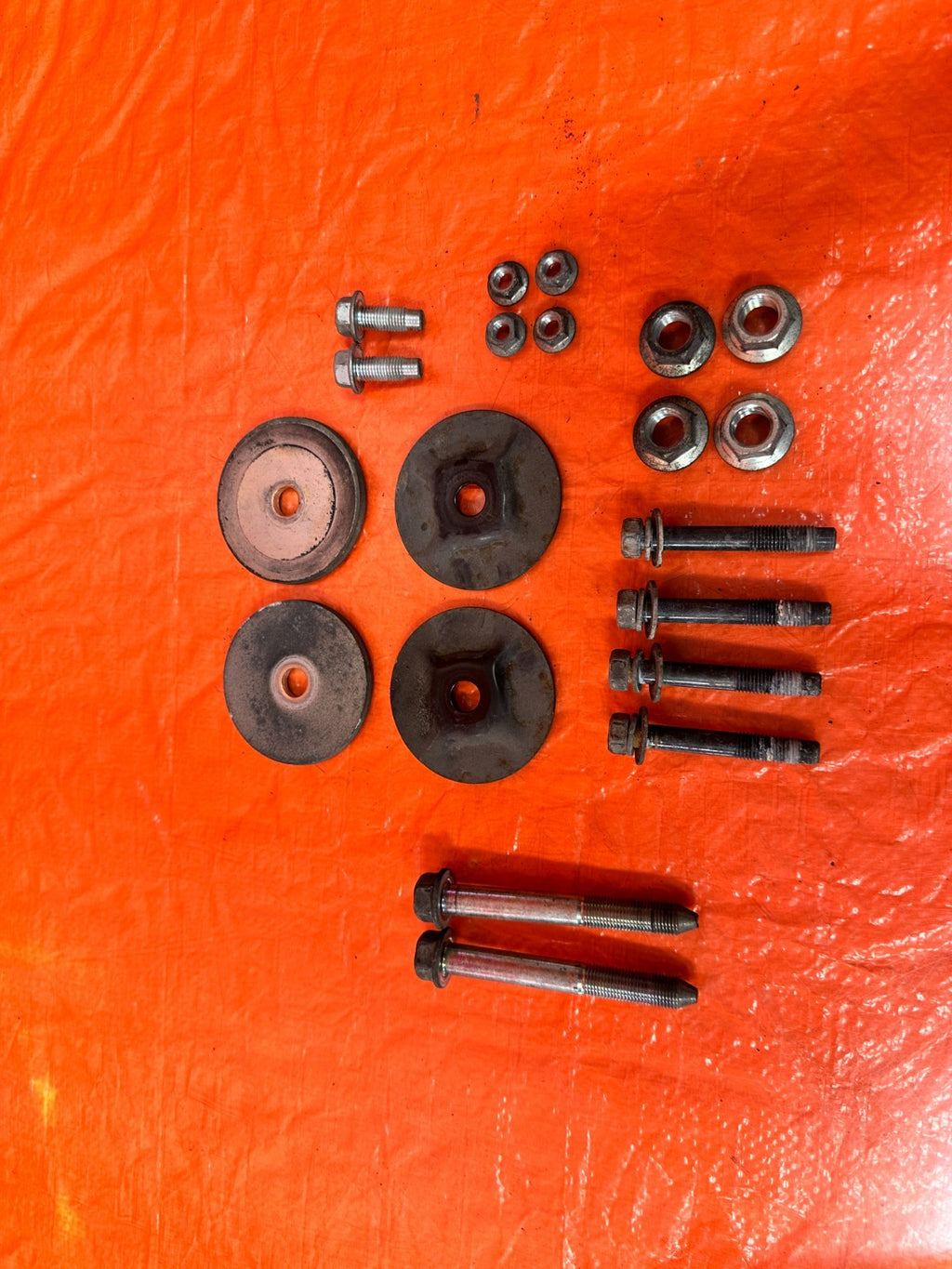 08 15 INFINITI G37 Q60   REAR SUBFRAME CROSSMEMBER CARRIER BOLTS   OEM 3201