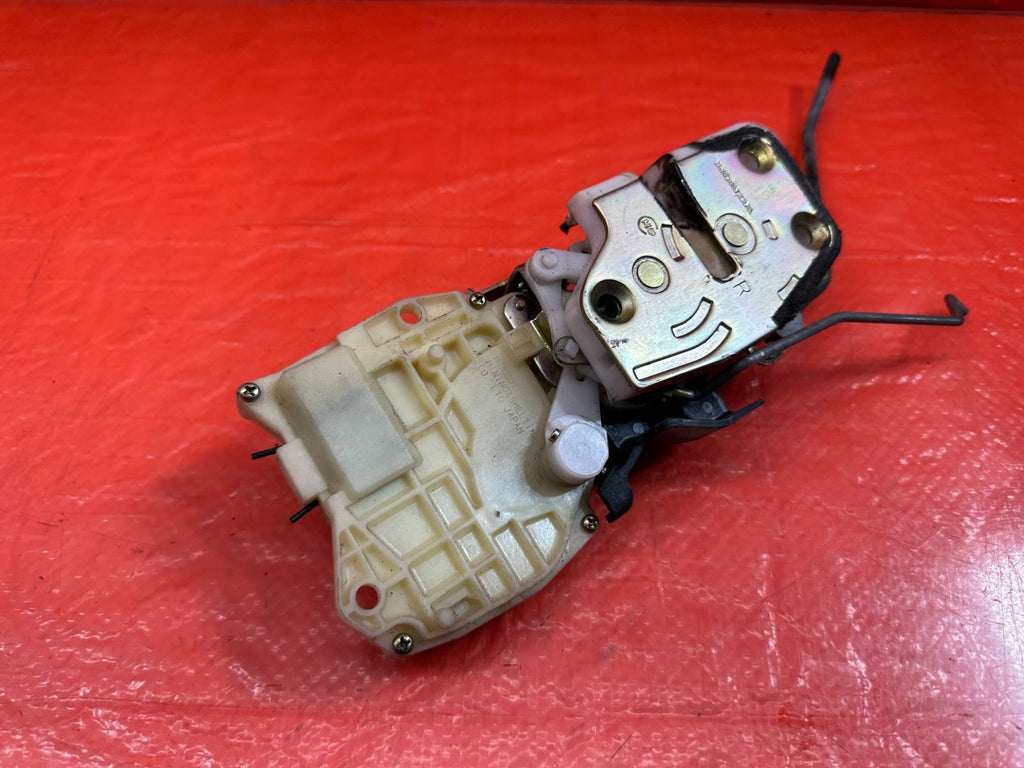 04 09 HONDA S2000   PASSENGER RIGHT DOOR LOCK ACTUATOR LOCK LATCH   OEM #2247