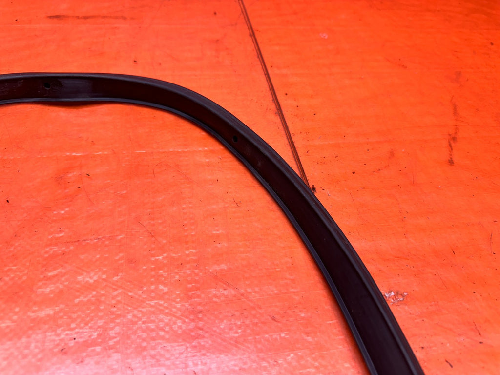 97 01 HONDA PRELUDE 2.2L DOOR SILL LOWER WEATHER STRIP RUBBER SEAL OEM #3366