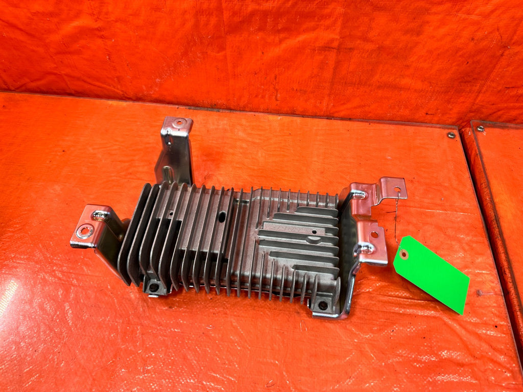 08 15 INFINITI G37 & Q60    2D COUPE   AMPLIFIER   OEM FACTORY OE #3110