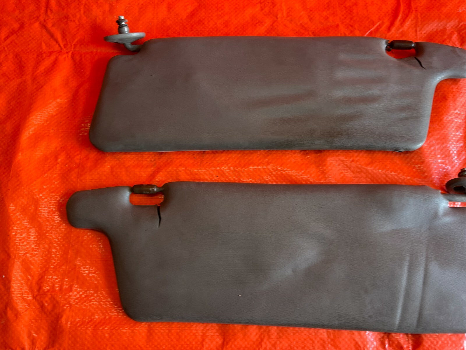 89 91 HONDA CRX   DX & HF MODEL ONLY   SUN VISOR SET VISORS LEFT RIGHT   OEM #615