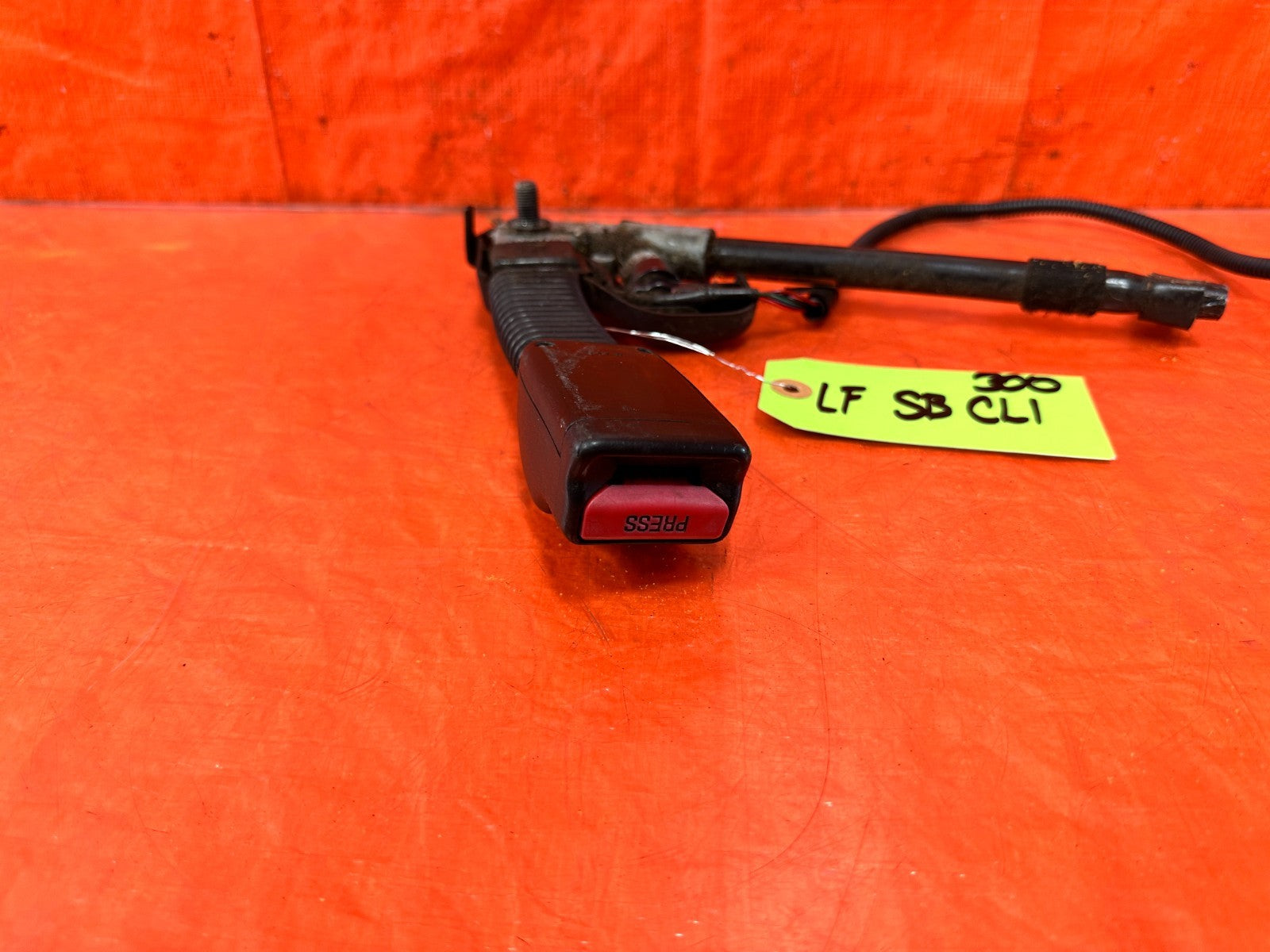 07 11 HONDA CIVIC SI SEDAN   DRIVER LEFT FRONT SEAT BELT CLIP BUCKLE   OEM #3002
