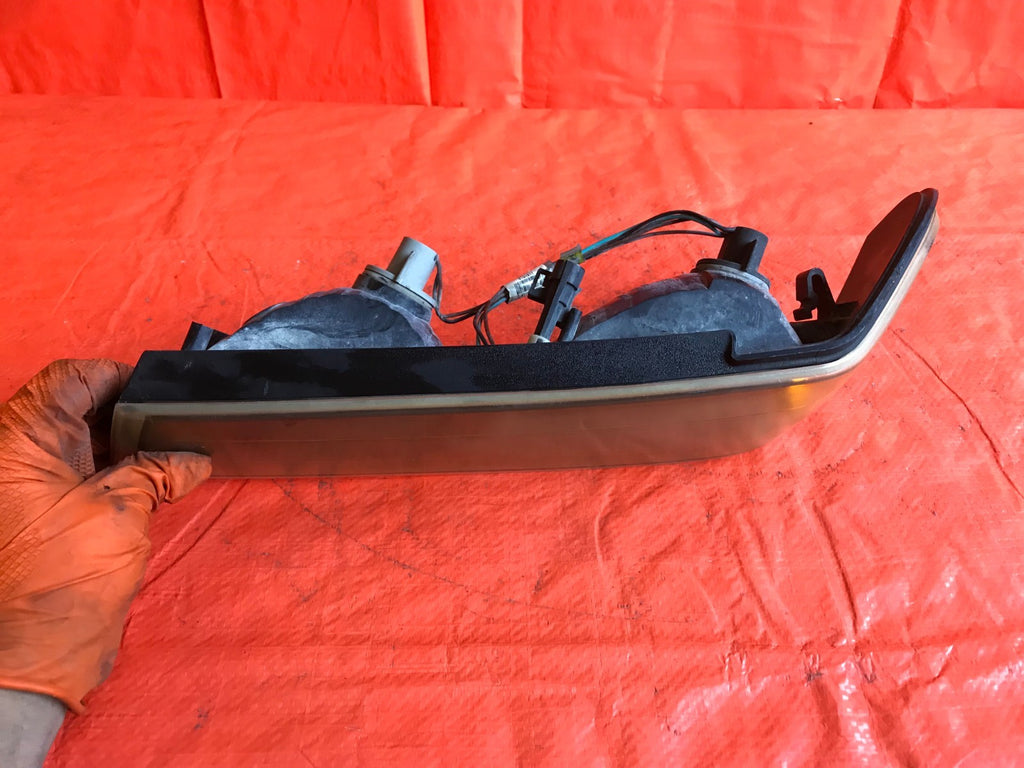 OEM 2004 04 CHEVROLET CHEVY COLORADO DRIVER LEFT TURN SIGNAL LIGHT 219980354