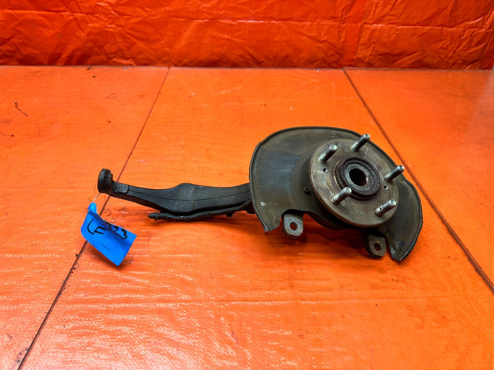 97 01 HONDA PRELUDE 2.2L LEFT DRIVER FRONT KNUCKLE SPINDLE  HUB OEM #3230