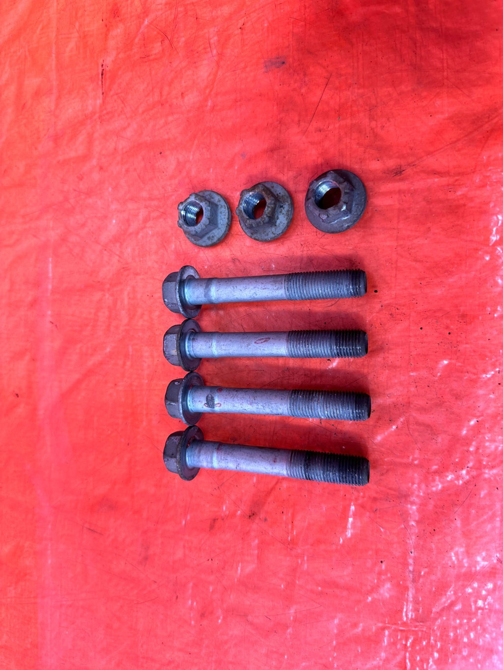 14 15 INFINITI Q50 3.7L   TRAILING ARM BOLTS   OEM #3134