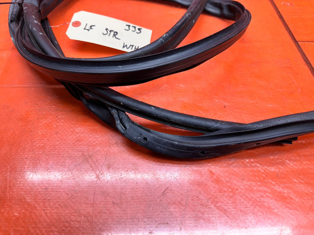 97 01 HONDA PRELUDE 2.2L DRIVER LEFT FRONT DOOR WEATHERSTRIP RUBBER SEAL OEM #334