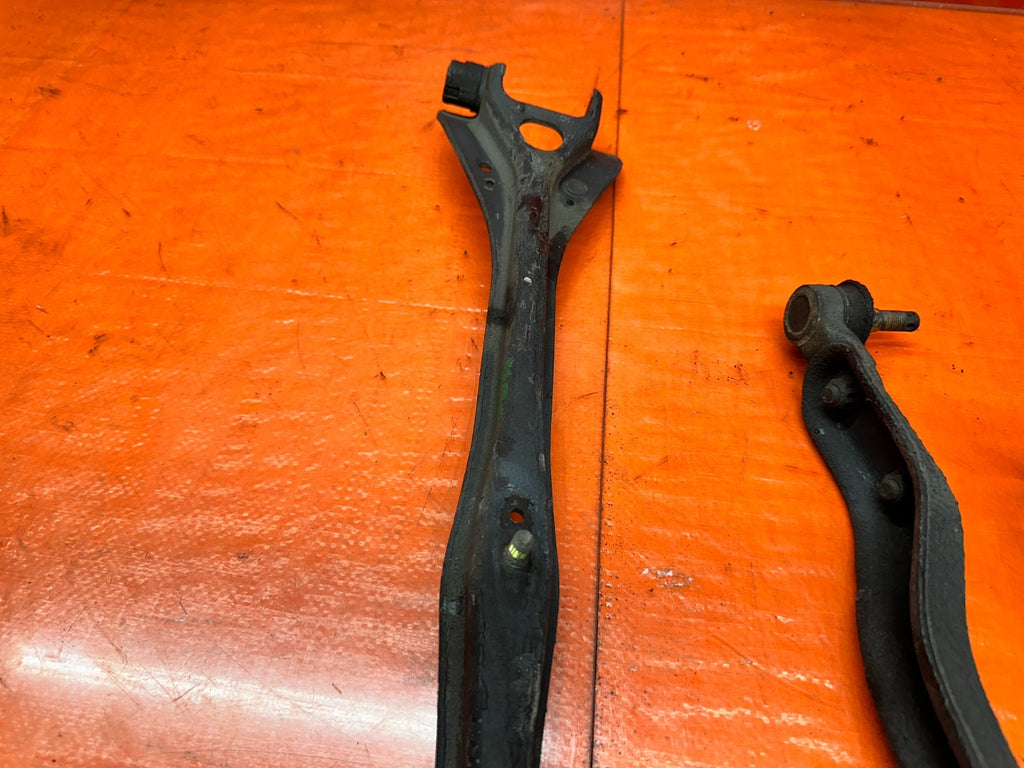 92 96 HONDA PRELUDE RIGHT REAR CONTROL ARMS SET OF 3   OEM #33215