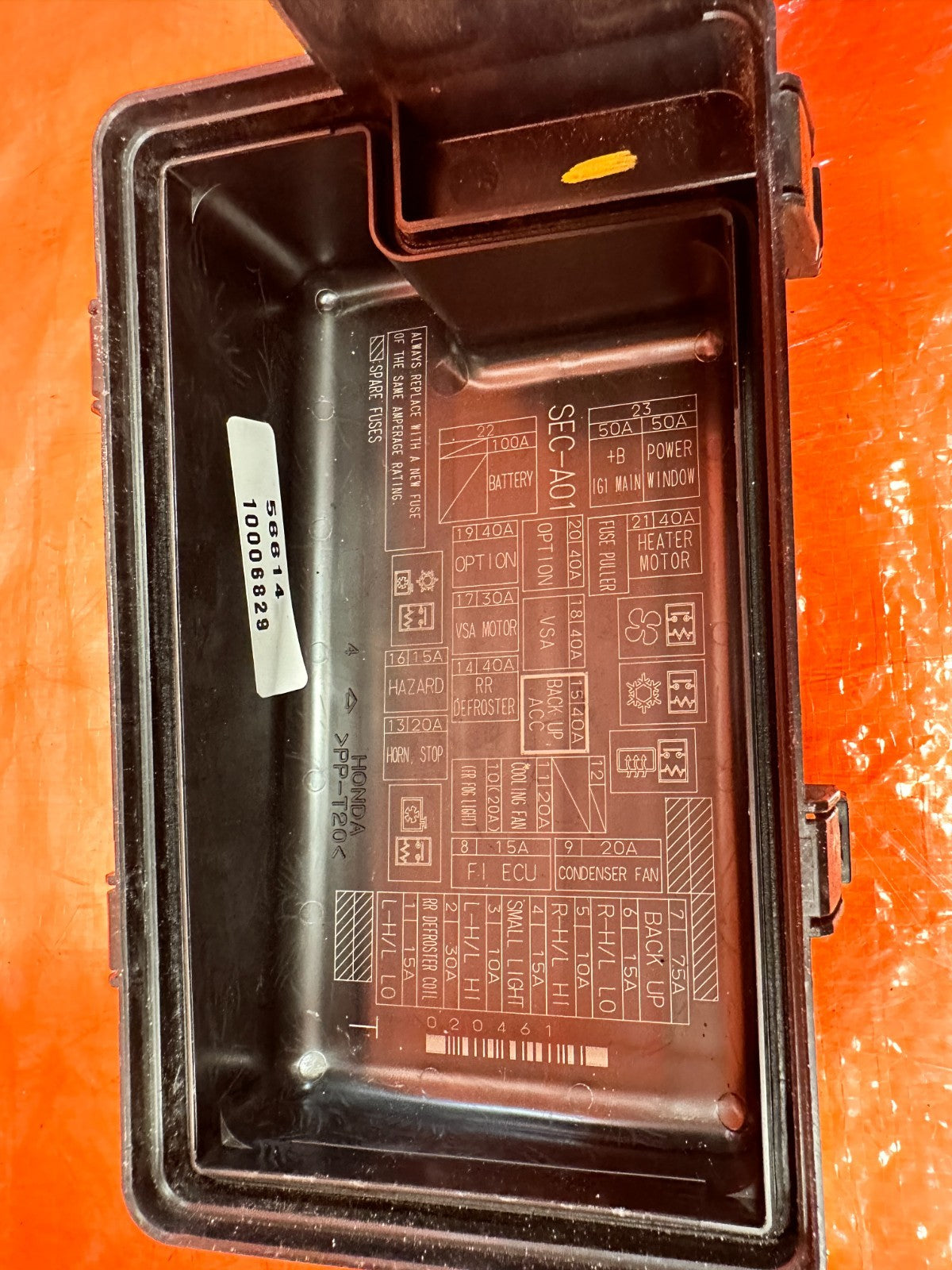 2005 05 ACURA TSX   EXTERIOR / ENGINE BAY   FUSE BOX PANEL   OEM FACTORY #3227