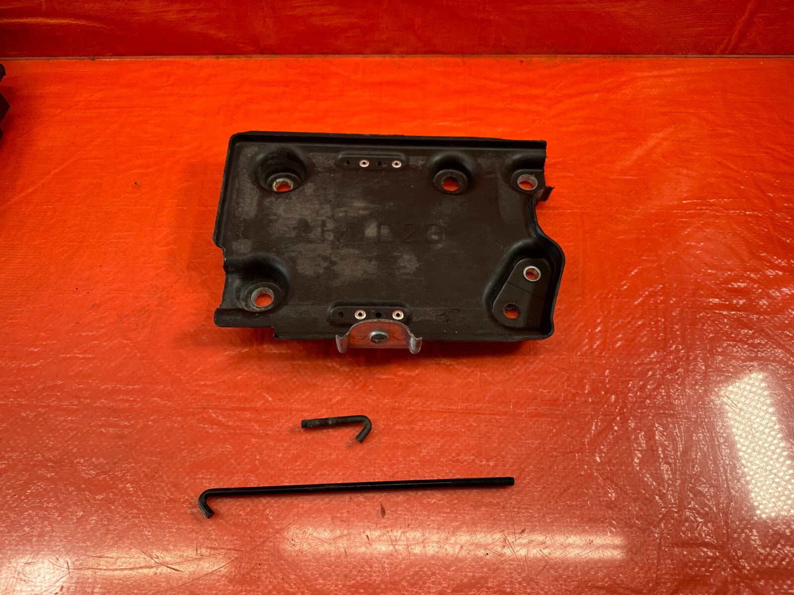 14 20 INFINITI Q50 / 17 20 Q60   BATTERY TRAY   64866 4GF0A   OEM #2220