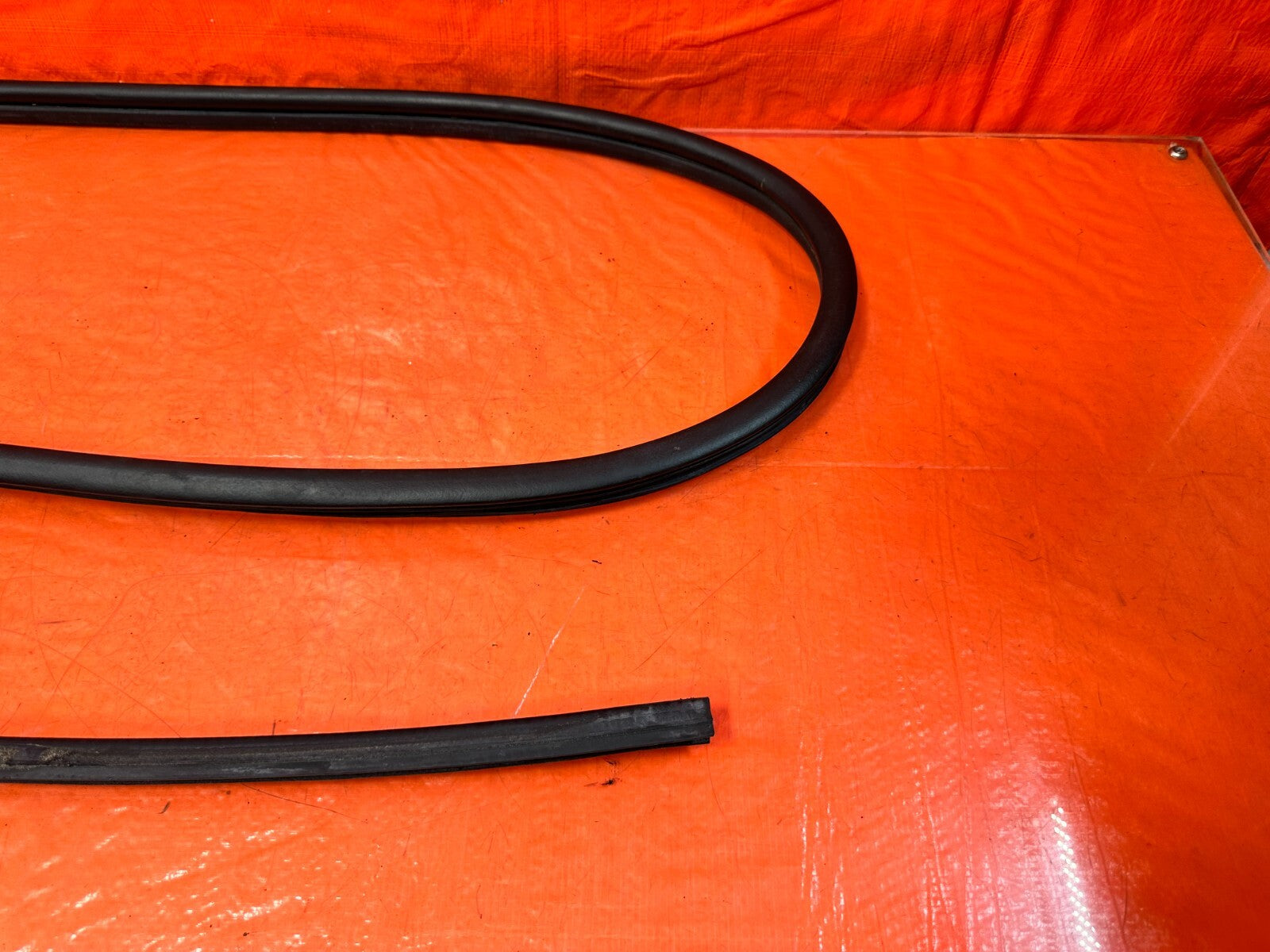 04 08 NISSAN 350Z CONVERTIBLE   PASSENGER RIGHT UPPER OPEN TRIM   OEM #2624