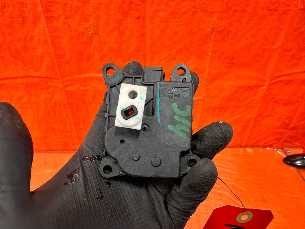 17-20 INFINITI Q60 - AC BLEND DOOR FLAP VENT ACTUATOR - 27731 4GF0A-T OEM #3141