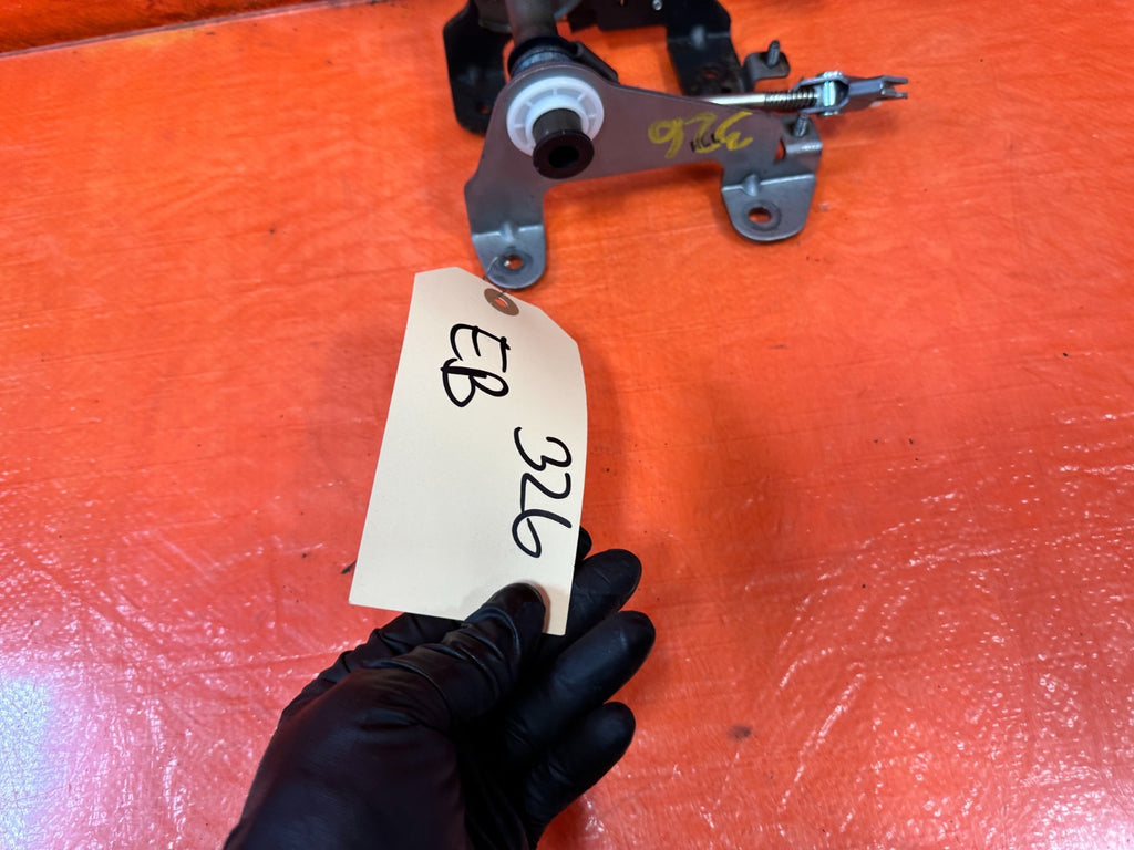 13 16 HYUNDAI GENESIS COUPE   LEATHER EMERGENCY PARKING BRAKE HANDLE OEM #3262
