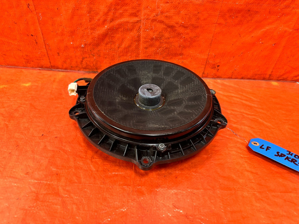 08 15 INFINITI G37 COUPE & CONVERTIBLE   LEFT FRONT   BOSE SPEAKER   OEM 3101
