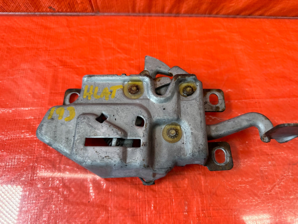 95 98 HONDA ODYSSEY   HOOD LATCH LOCKING MECHANISM LOCK   OEM FACTORY #1936