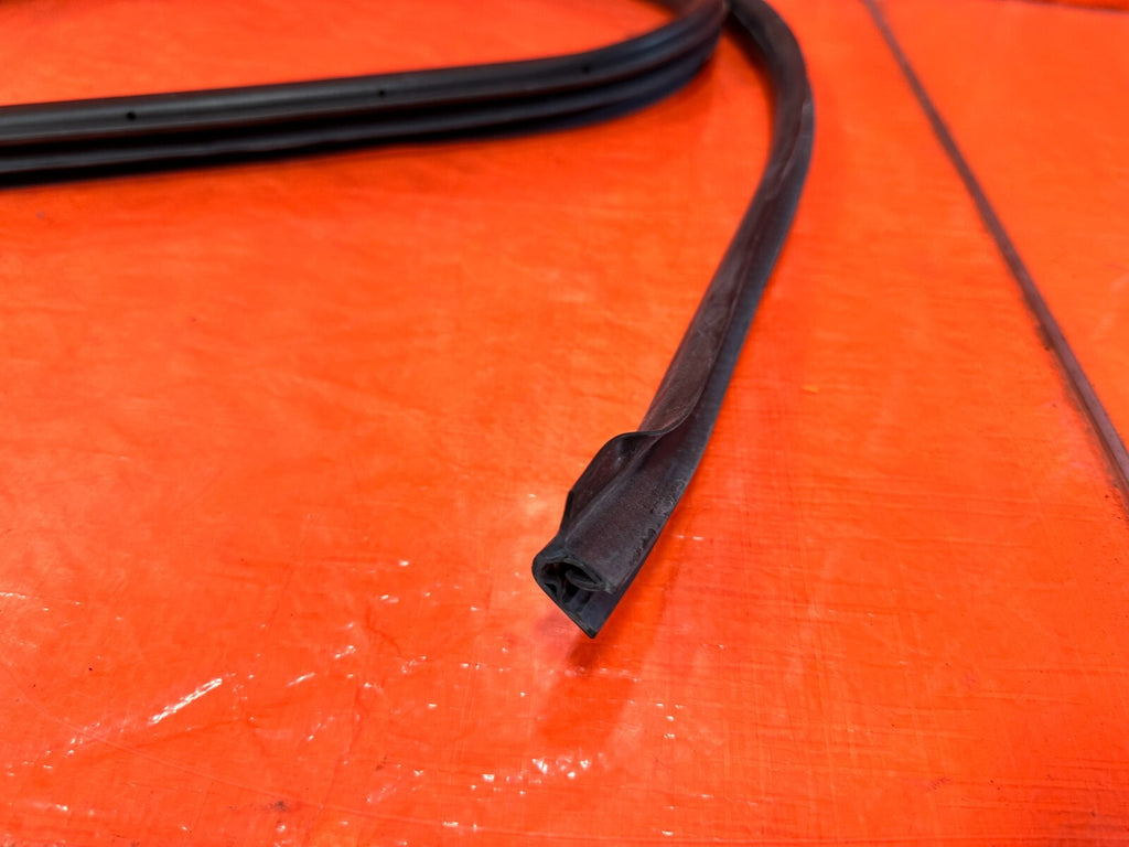 13 20 SUBARU BRZ   CHASSIS TO DOOR OPEN TRIM RUBBER STRIP LEFT FRONT OEM #2921