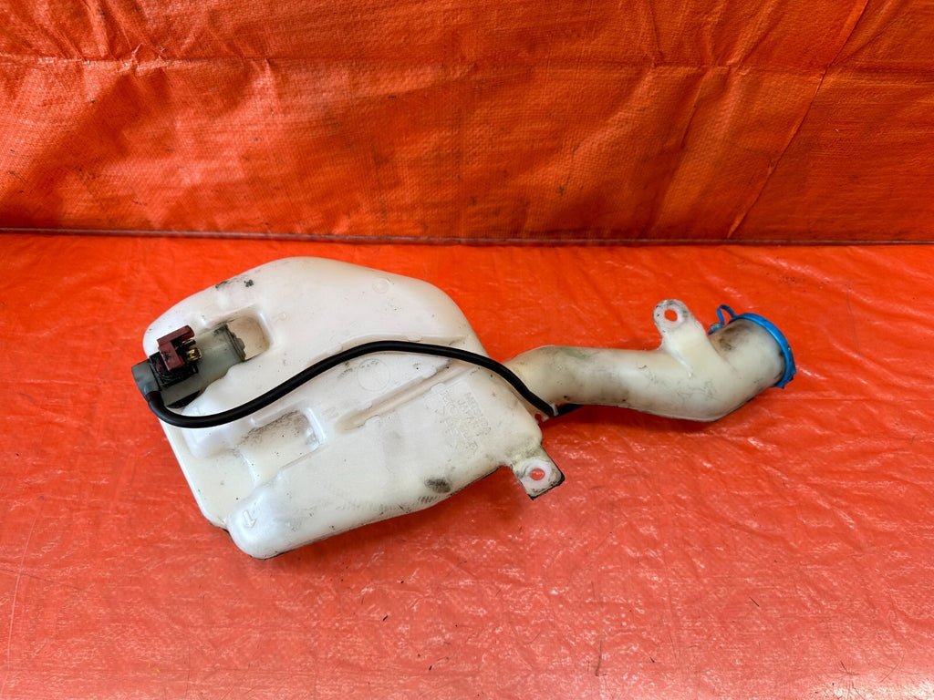 96 01 ACURA INTEGRA SEDAN   WINDSHIELD WIPER RESERVOIR TANK W/ MOTOR OEM #2284