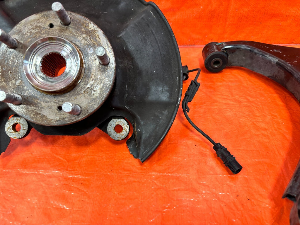 06 11 HONDA CIVIC SI   DRIVER LEFT FRONT SPINDLE KNUCKLE HUB 36MM   OEM OE #2864
