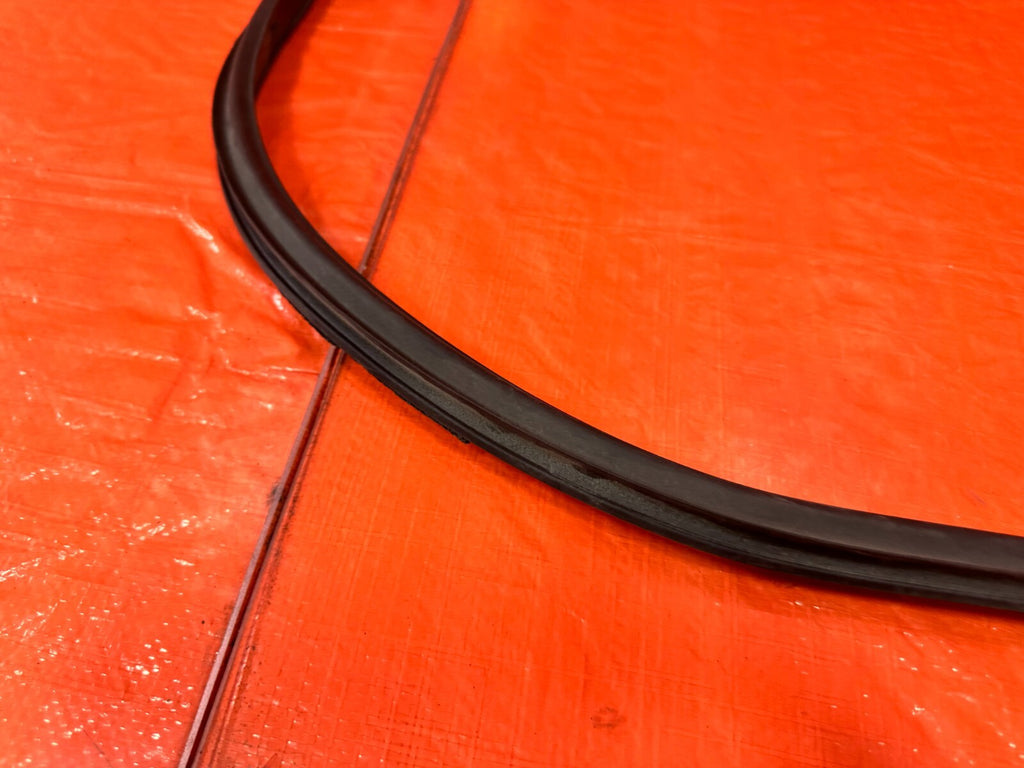 08 14 SUBARU IMPREZA WRX WAGON   DRIVER LEFT FRONT DOOR WEATHER STRIP GASKET 2837