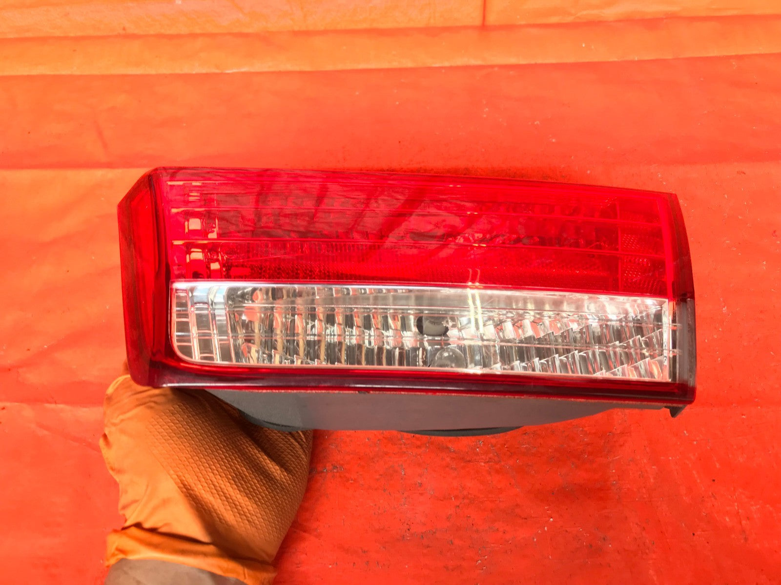OEM 2006 2007 2008 HYUNDAI SONATA PASSENGER RIGHT INNER TRUNK TAIL LIGHT 06 070