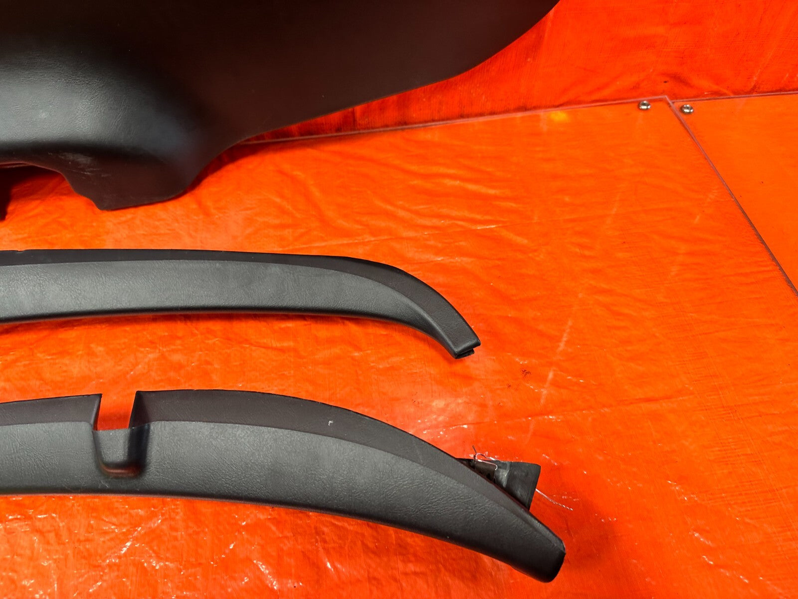 94 01 ACURA INTEGRA   2D   REAR TAIL GATE TAILGATE LINING TRIM PLASTIC OEM #DC29