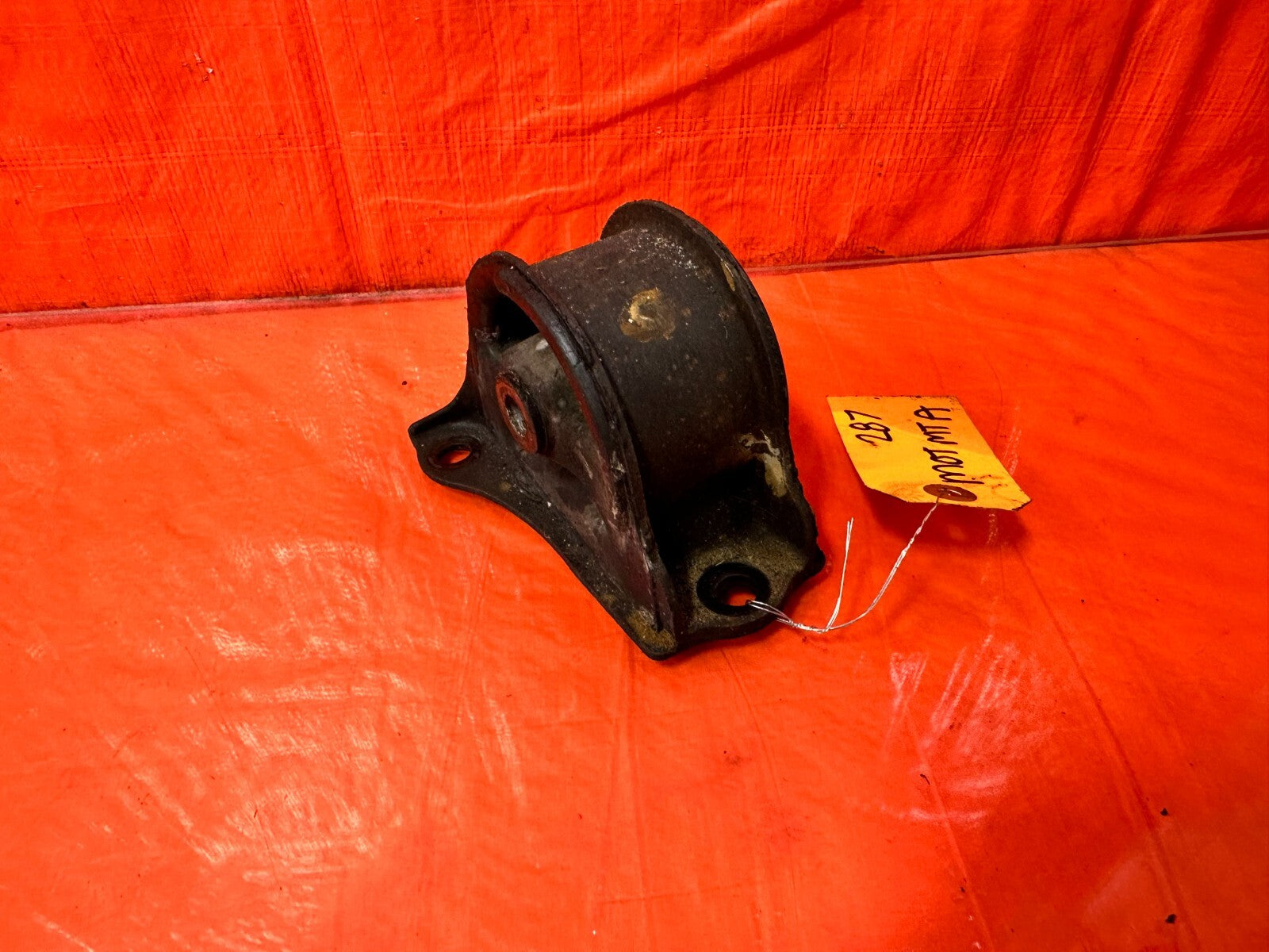 96 00 HONDA CIVIC   REAR MOTOR MOUNT   OEM FACTORY OE #2871