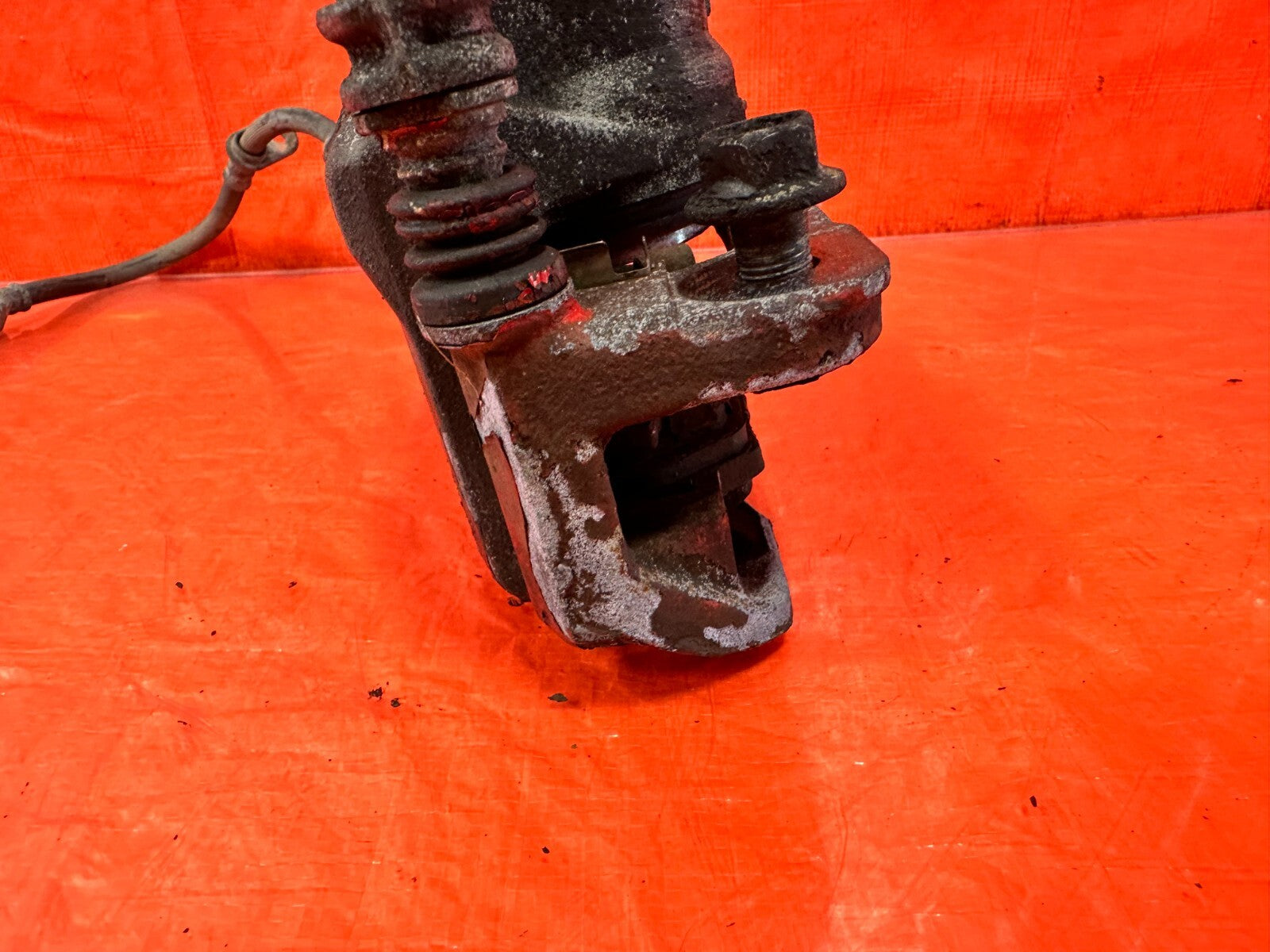 94 95 ACURA INTEGRA   PASSENGER RIGHT FRONT BRAKE CALIPER   OEM FACTORY 2749