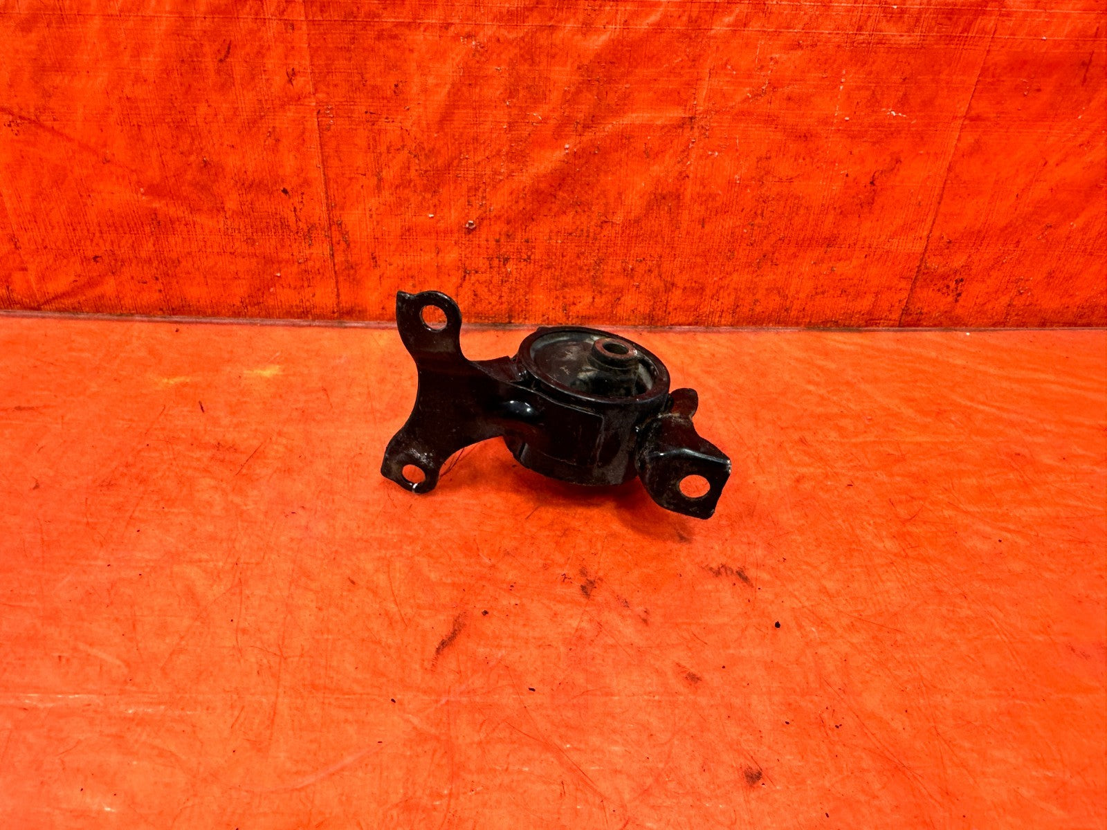 02 06 ACURA RSX   MANUAL TRANS ONLY   SIDE MOUNT TRANSMISSION MOUNT OEM2