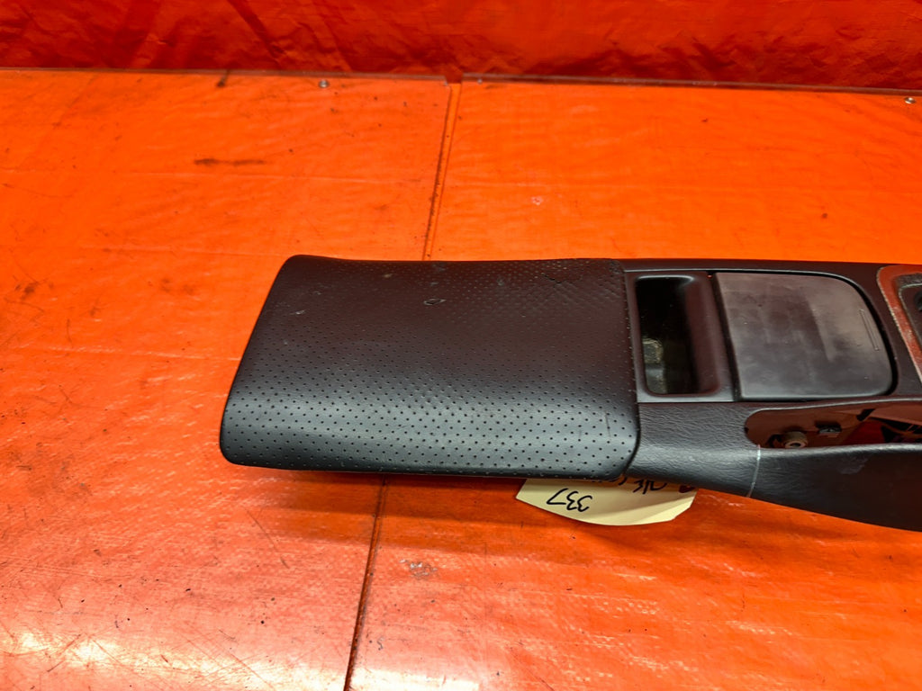 00 03 HONDA S2000 AP1 2.0L CENTER CONSOLE ARMREST SHIFTER TRIM BEZEL BLACK #33721