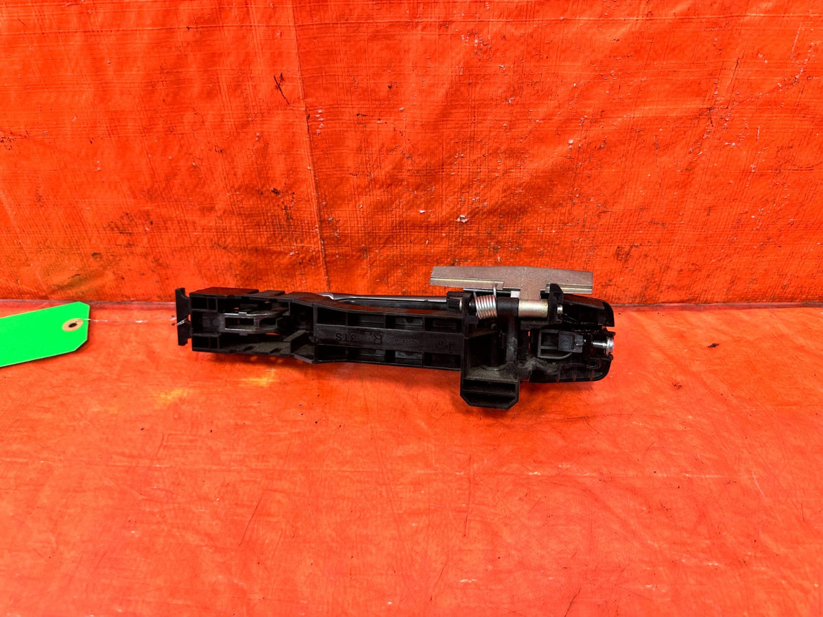 14-16 INFINITI Q50 - PASSENGER RIGHT REAR EXTERIOR DOOR HANDLE - OEM #3133