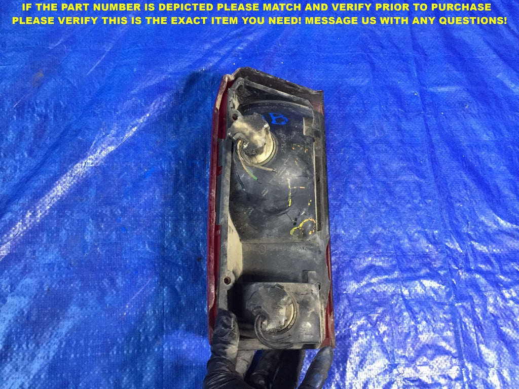 OEM 1985   2005 CHEVROLET CHEVY ASTROVAN PASSENGER RIGHT TAIL LIGHT 1B3