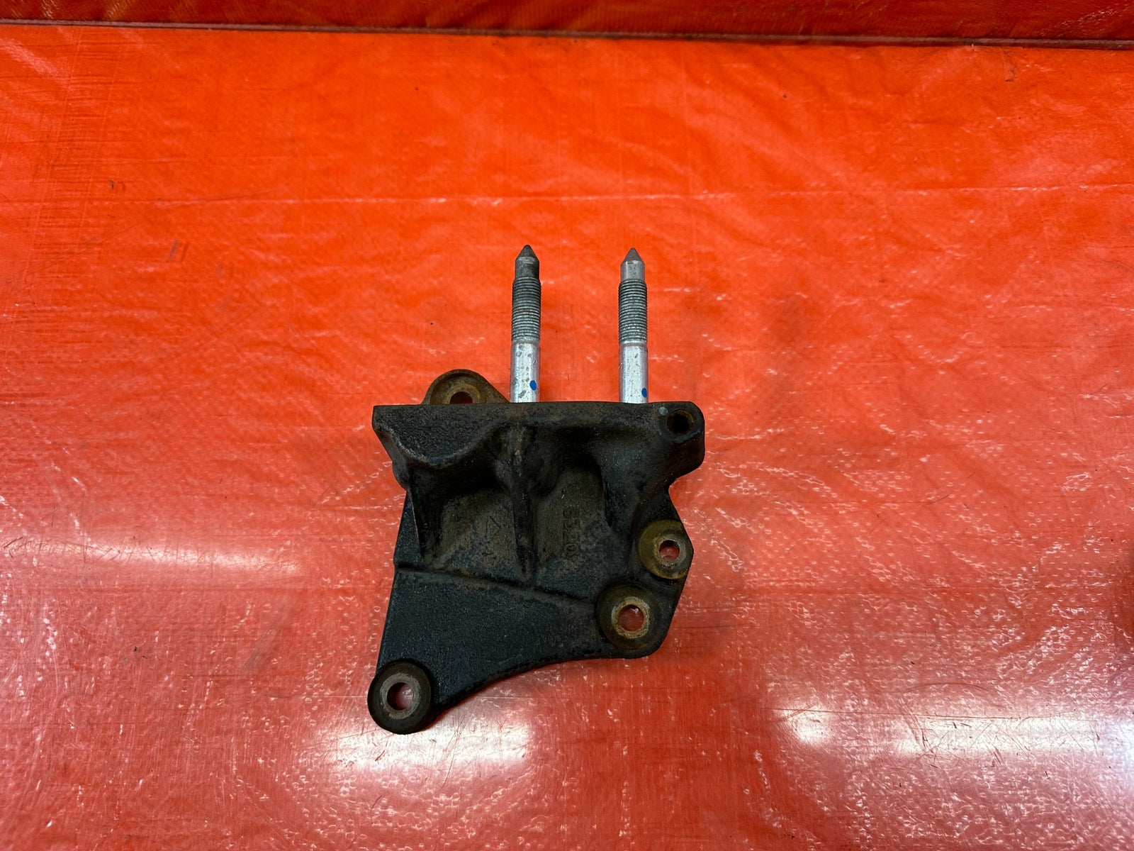 08 15 LANCER EVOLUTION X EVO 10   ENGINE MOTOR POST MOUNT MOUNTING BRACKET 4B11T0