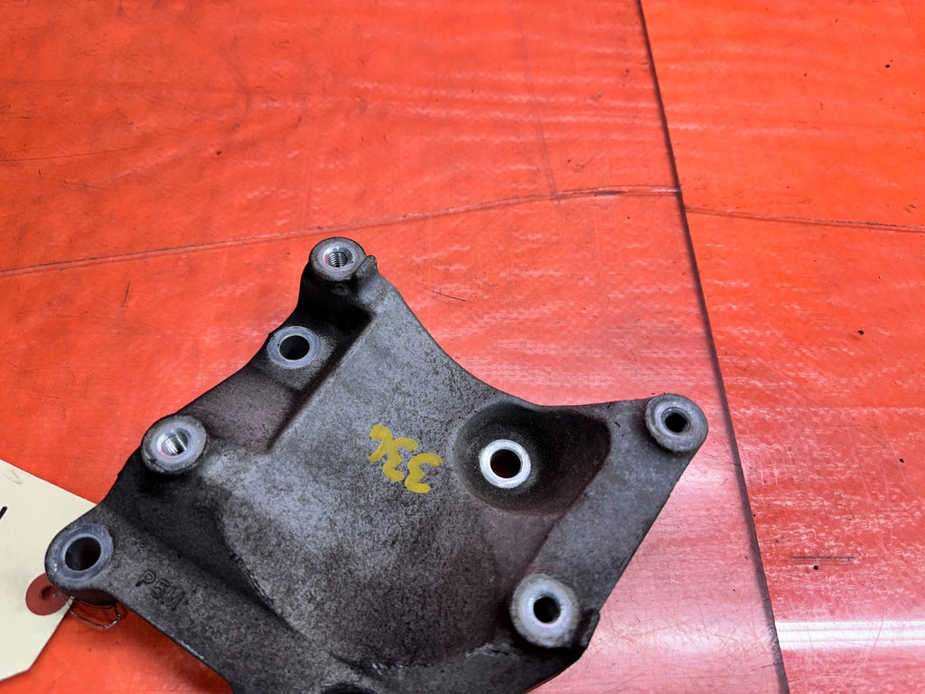 97 01 HONDA PRELUDE 2.2L H22A AC A/C COMPRESSOR MOUNTING BRACKET MOUNT OEM #3364