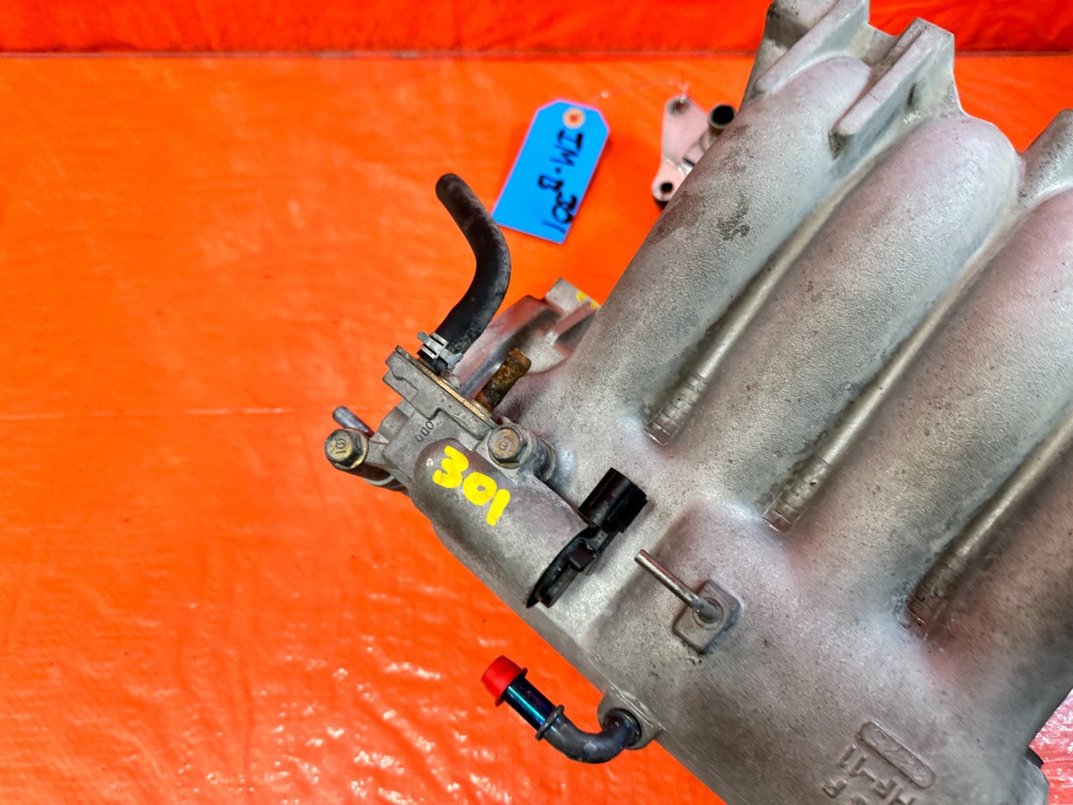 97-98 HONDA CR-V CRV - B20 - HIGH RISE - INTAKE MANIFOLD W/ IACV - OEM #3017
