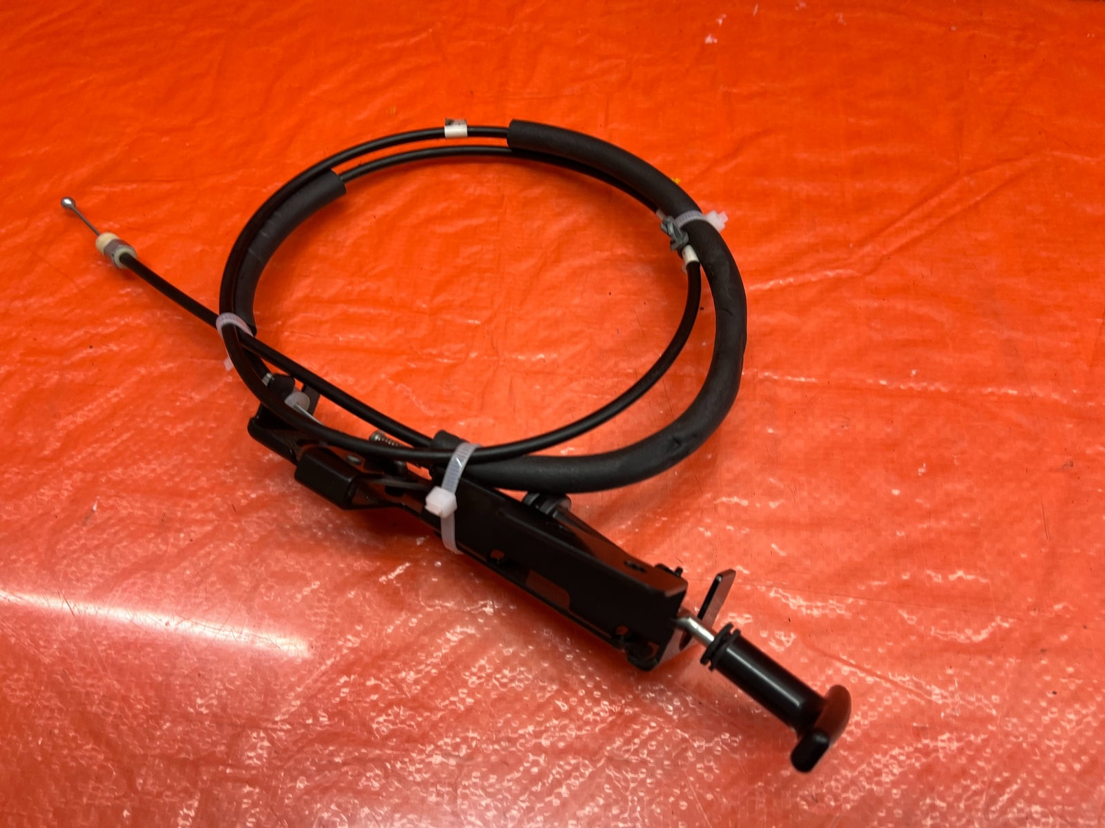 08 15 INFINITI G37 & Q60   2D COUPE   REAR SEAT RELEASE CABLE   OEM #1696