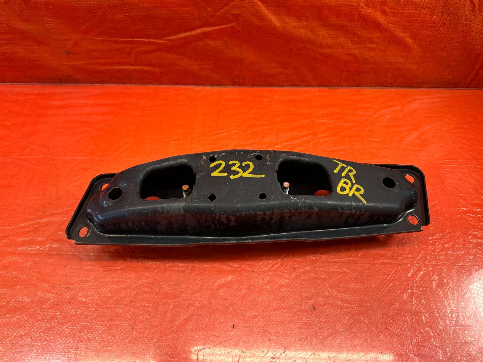 08 15 INFINITI G37 & Q60 COUPE   RWD ONLY   MANUAL TRANSMISSION BRACKET OEM #2320